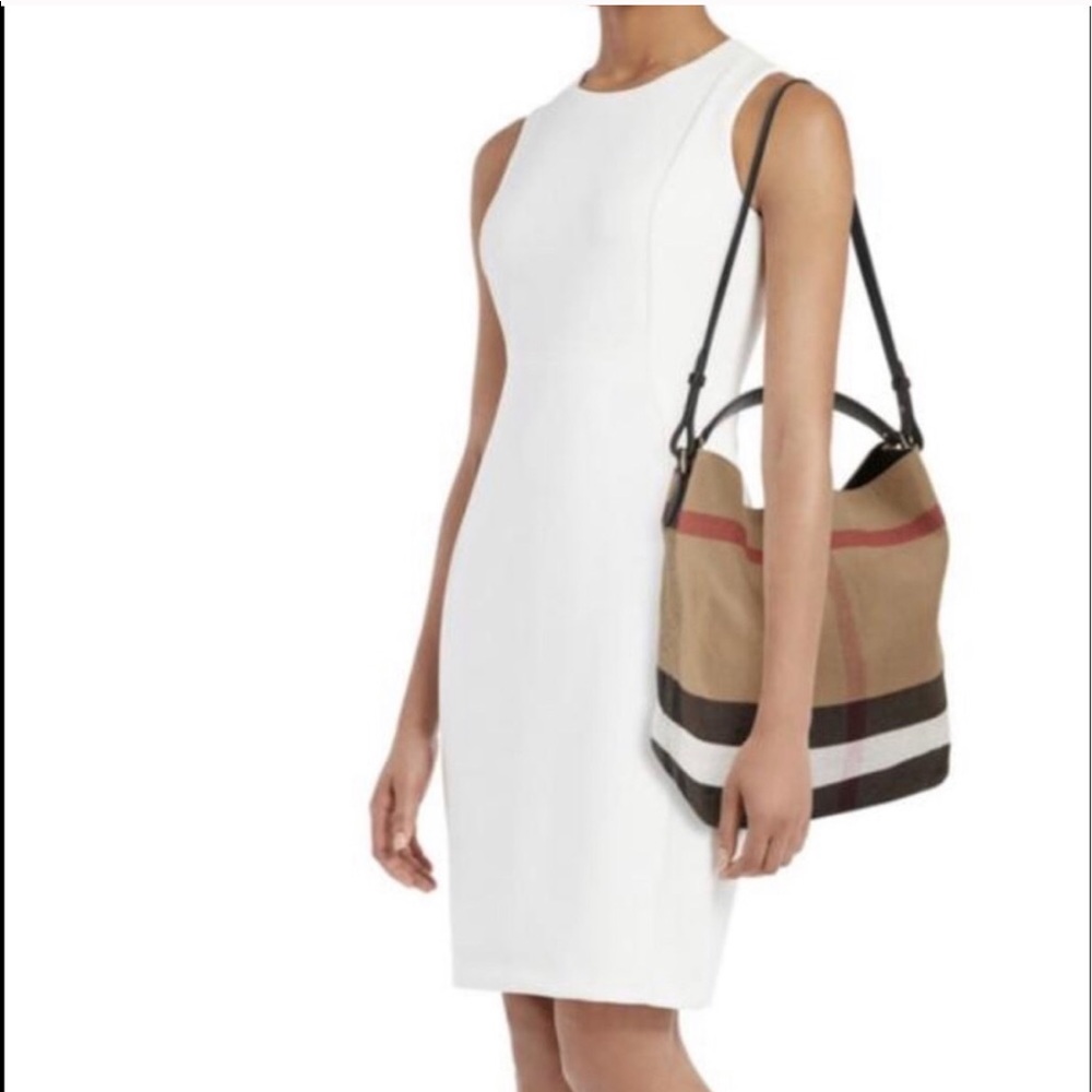 Authentic Burberry Bag- large canvas - Picture 1 of 10